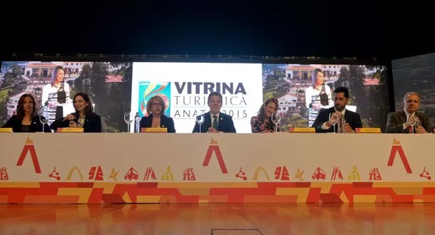 Ministra colombiana hace un llamado a Avianca y otras aerolíneas para que bajen precios de pasajes