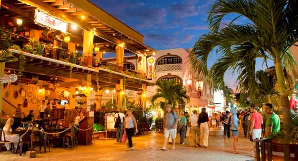 Viajar a la Riviera Maya en busca del descanso y la adrenalina