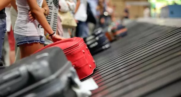 ¿Qué hacen las compañías aéreas cuando se pierden las maletas?