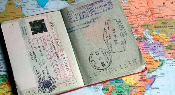 Colombianos, peruanos y siete países del Caribe podrán viajar a Europa sin visa