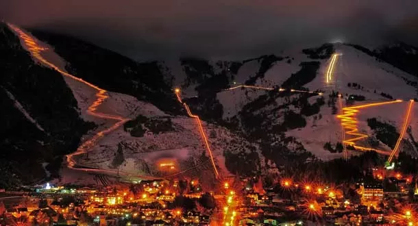 Catedral presente en la Fiesta de la Nieve con Bajada de Antorchas