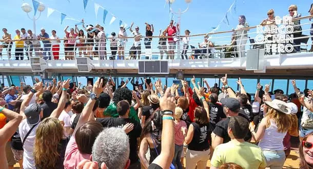 Una travesía musical a bordo del barco ochentero