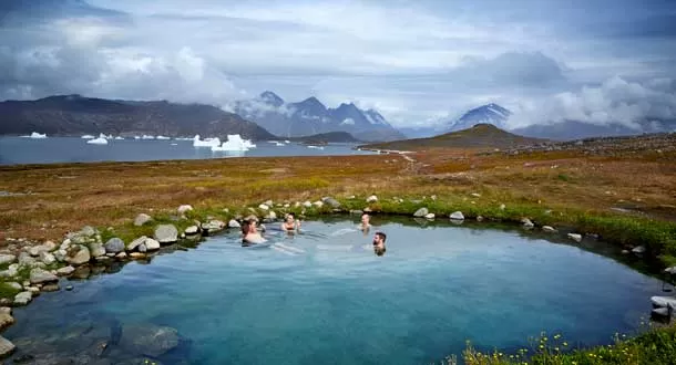 Uunartoq, una piscina termal rodeada de icebergs