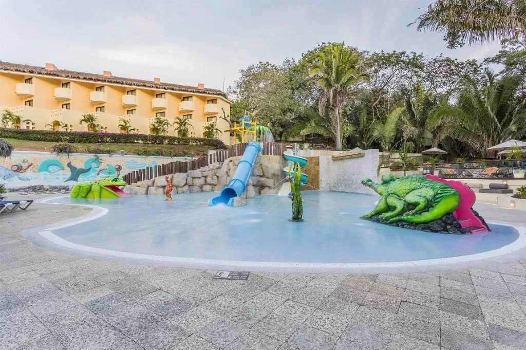 GRAND PALLADIUM IMBASSAÍ RESORT & SPA  CON NUEVA PISCINA PARA NIÑOS