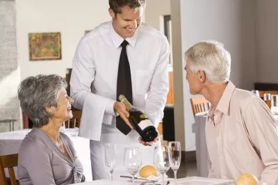 HERRAMIENTA TECNOLÓGICA AL SERVICIO DE UPSELLING Y CROSS SELLING HOTELERO