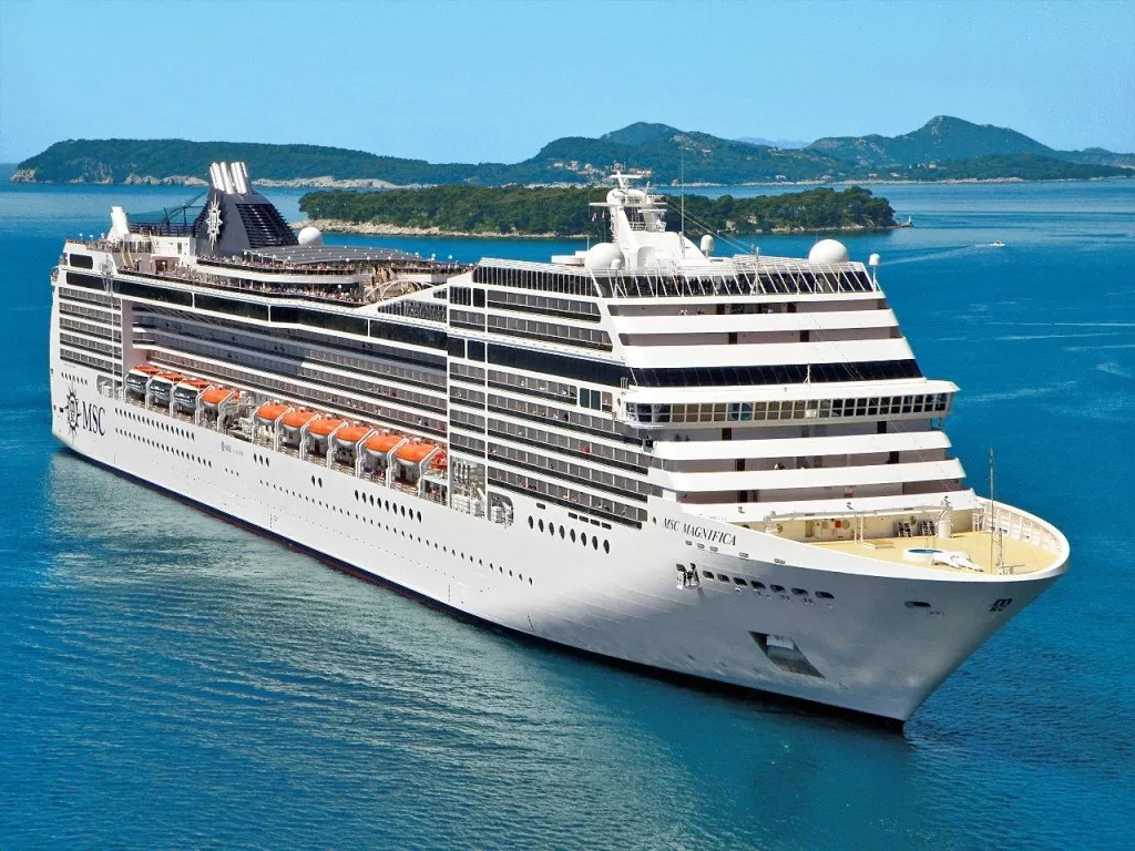 UNA TRAVESÍA POR EL ATLANTICO A BORDO DE «MSC GRAND VOYAGES»