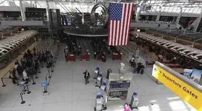 VIAJES AEREOS POR TURISMO SUPERAN A VIAJES AEREOS POR NEGOCIOS EN EEUU