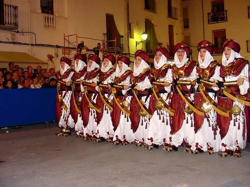 ORIHUELA: PREPARADA PARA LA FIESTA DE MOROS Y CRISTIANOS