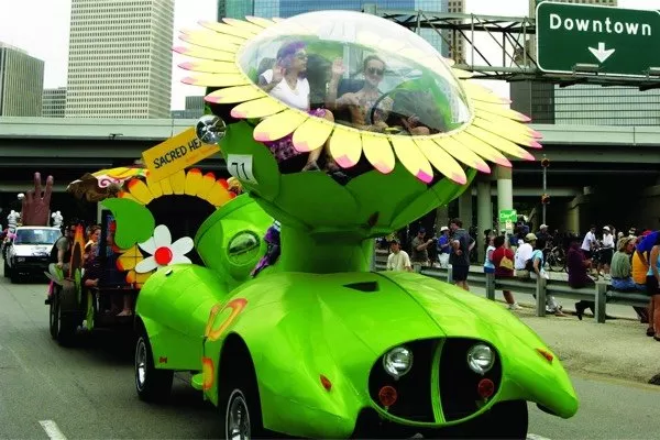 HOUSTON ART CAR PARADE TE INVITA A CELEBRAR LA CREATIVIDAD