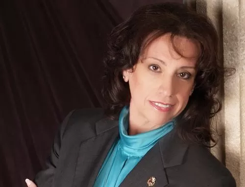MARIA K. TODD, NUEVA DELEGADA DE TERMATALIA PARA ESTADOS UNIDOS