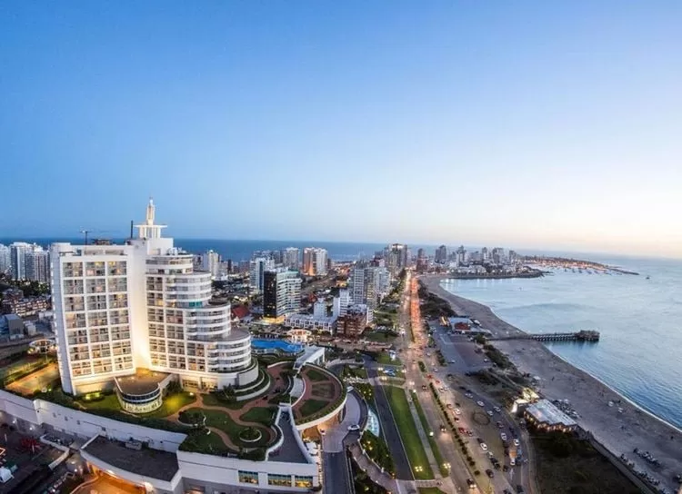 Punta del Este recibió certificado de calidad de la OMT