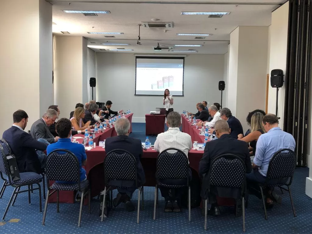 Abracorp realiza reunión mensual en clima de optimismo