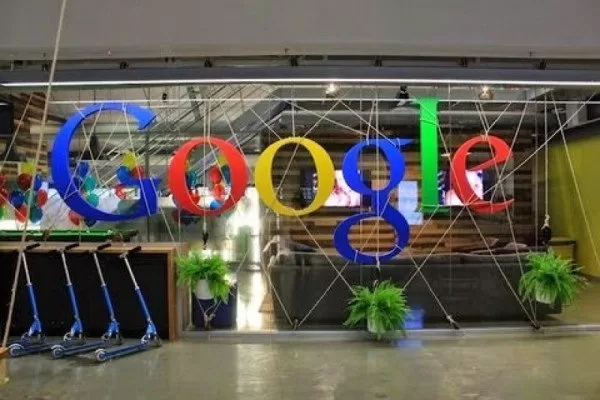 Google, OTA y metabuscadores luchan en una guerra de amor y odio