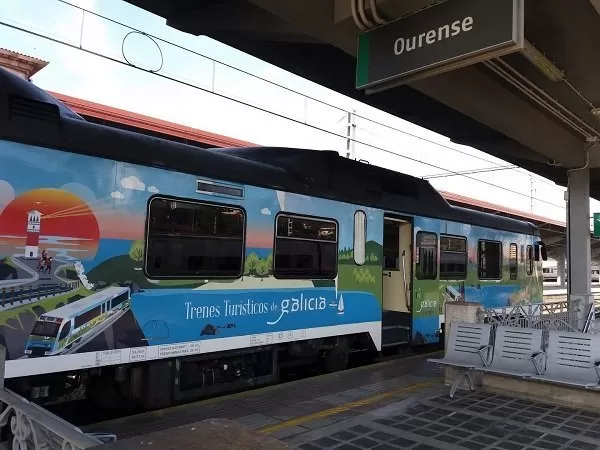 Los trenes turísticos de Galicia cuentan con un nuevo punto de información en Santiago de Compostela para la venta de billetes