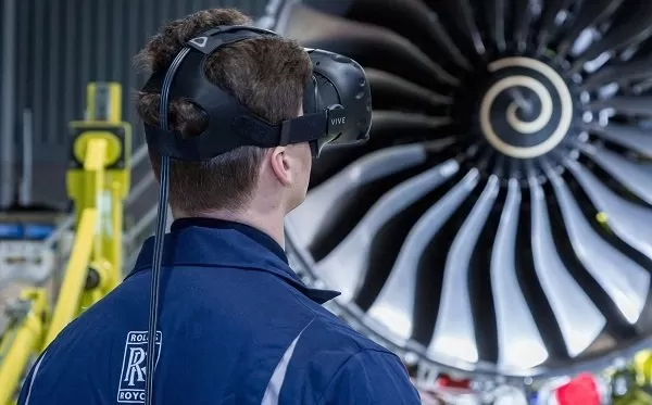 Qatar Airways y Rolls-Royce prueban su tecnología de formación en realidad virtual