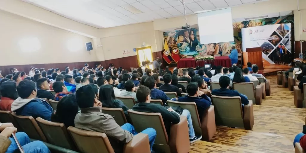 IIGE Promociona Revista GeoLatitud en las Universidades del Ecuador