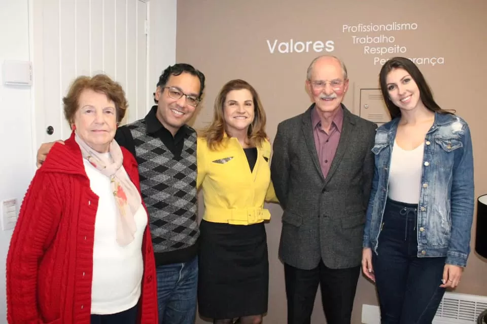Marta Rossi se une a la Academia Gramadense de Artes y Letras
