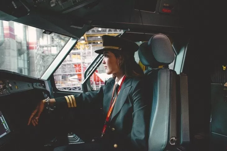 “Quiero Ser”, el programa de Iberia que fomenta las profesiones aeronáuticas entre las jóvenes