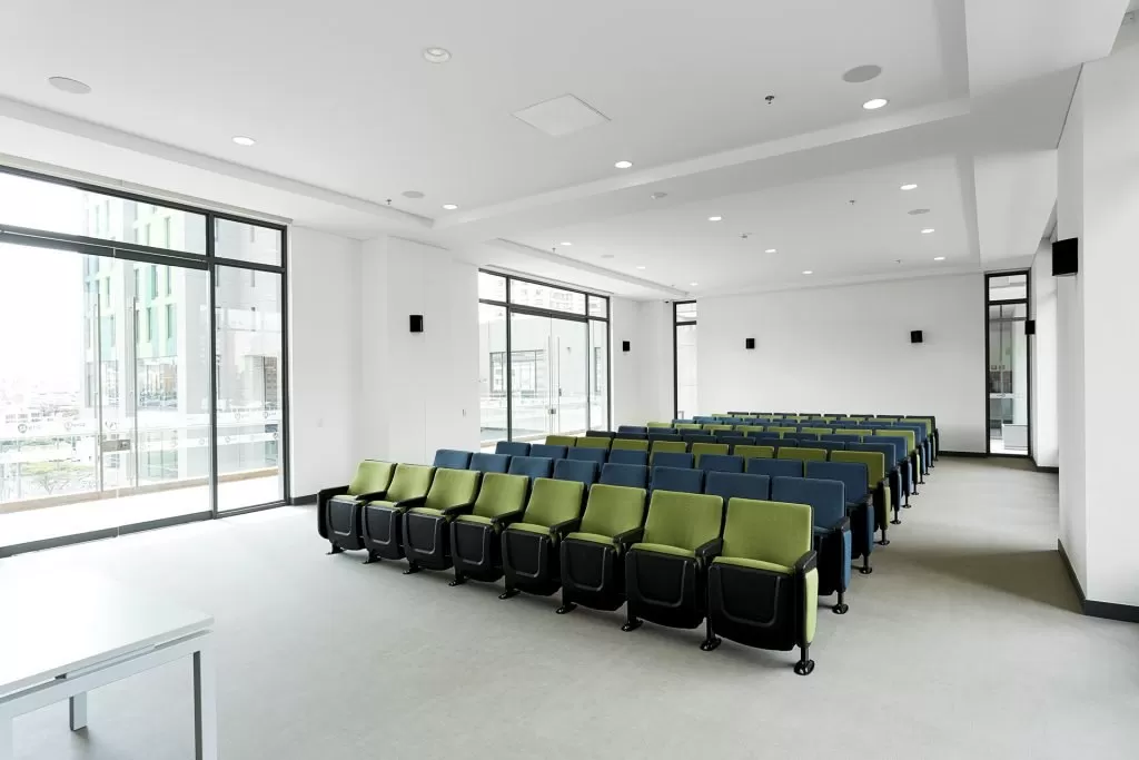 El centro de Bogotá nuevos salones para capacitación y eventos académicos