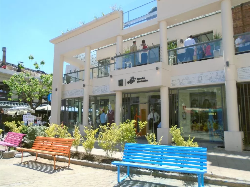 Montevideo de ciudad turística a destino turístico inteligente