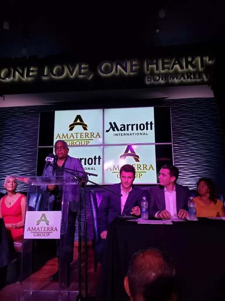 Amaterra Jamaica y Marriott International firman acuerdo para el primer resort Todo Incluido Marriott en Jamaica