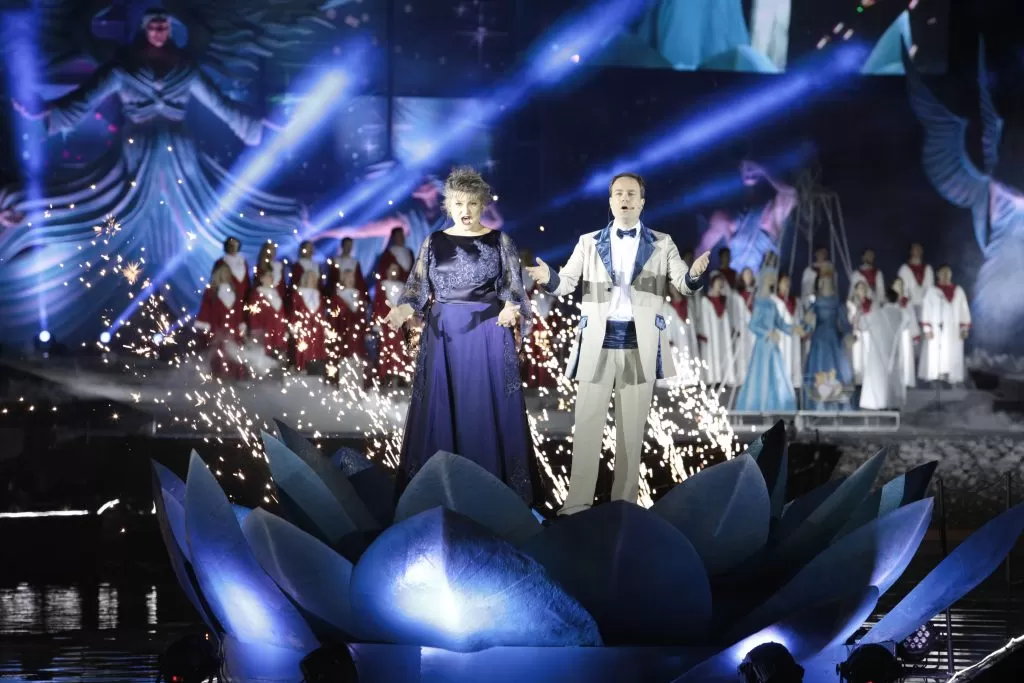 Tenores y Sopranos son atracciones en el espectáculo de Illumination en la 34ª Navidad Luz de Gramado