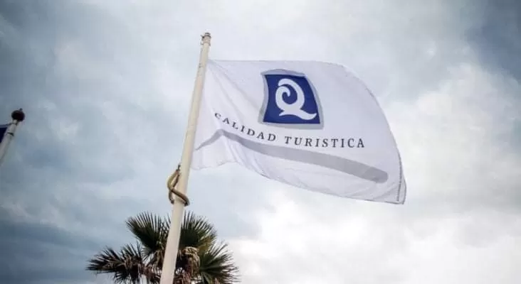 272 playas españolas y 24 puertos deportivos obtienen la Bandera Q de Calidad