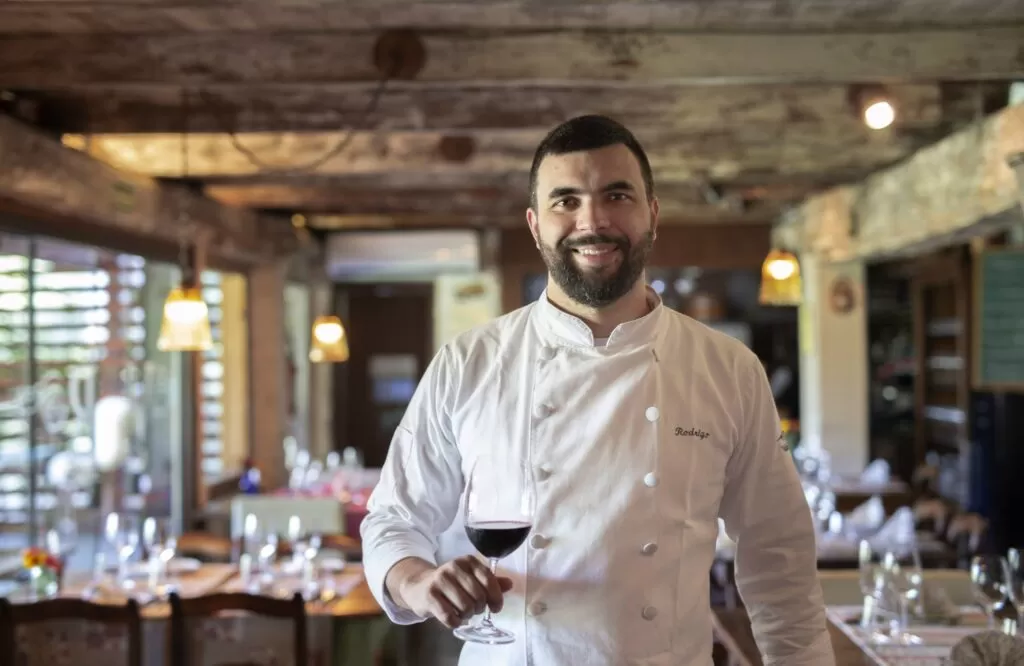 Los chefs Rodrigo Bellora y Palmiro Ocampo participan en panel sobre cocina de ingredientes