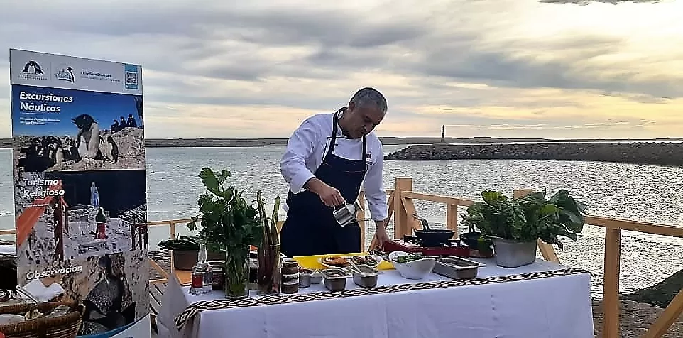 Puerto Deseado – Santa Cruz, promociona sus actractivos en ferias de turismo nacionales e internacionales