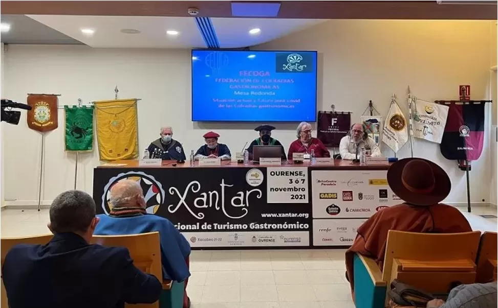 Treinta cofradías gastronómicas de España, Portugal y Francia se reunieron en Xantar.