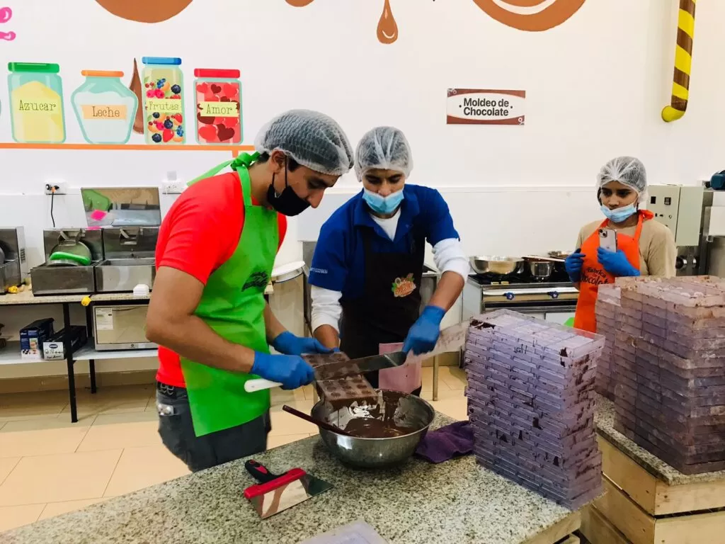 CURSO PRACTICO DE ELABORACION DE CHOCOLATE