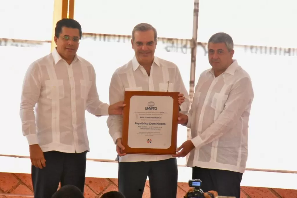 OMT reconoce a República Dominicana como país número uno en la recuperación del turismo.