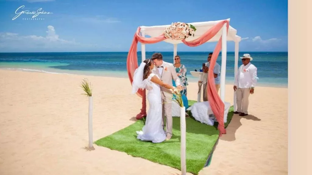 HOTEL PLAYA COLIBRI SAYS PRESENT AT THE DATE 2022 FAIR