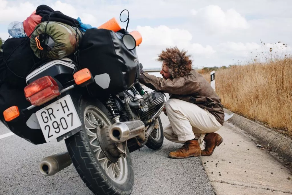 Cómo hay que colocar el equipaje en una moto