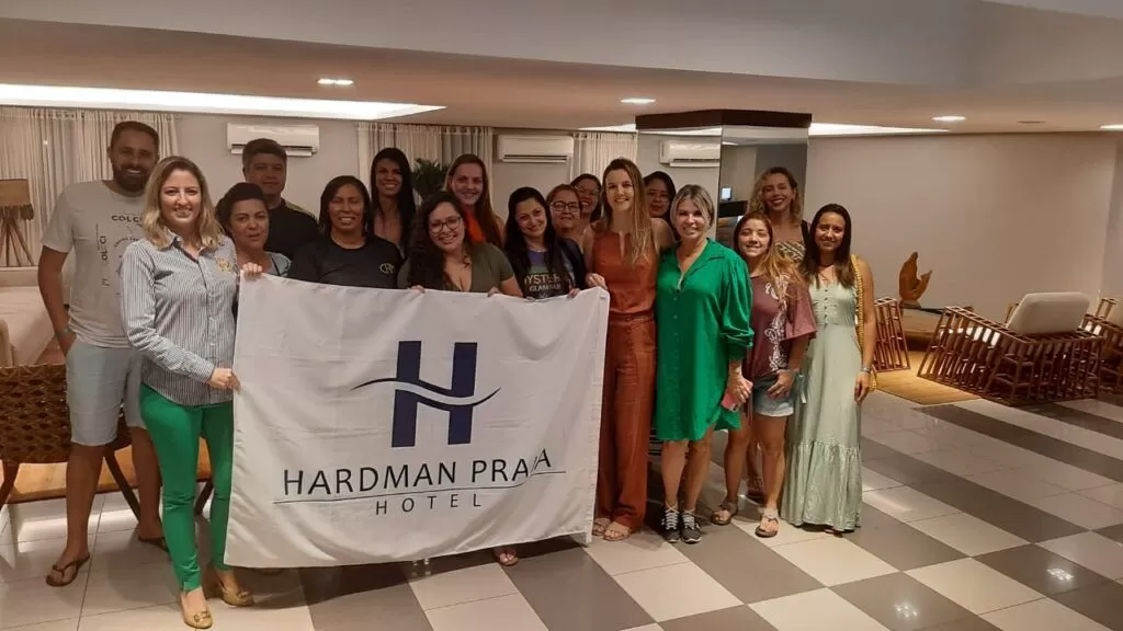 Agentes da Promo Viagens conhecem infraestrutura e serviços do Hardman Praia Hotel, em João Pessoa