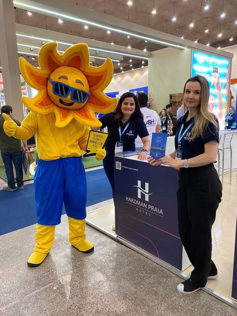 Hardman Praia Hotel promove capacitação para agentes de viagens da CVC Corp na BTM