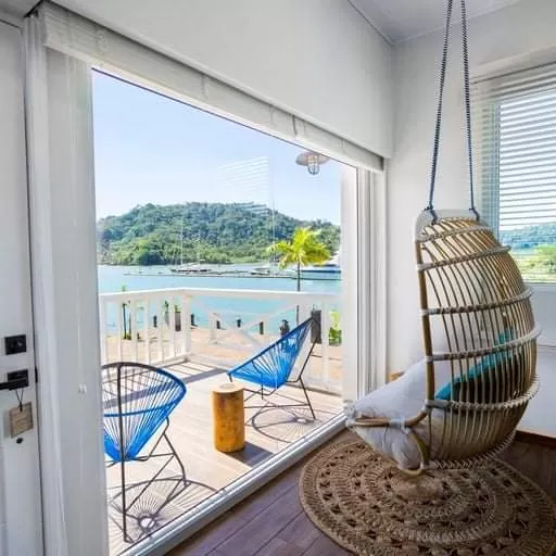 Vacacione en el fiordo tropical, en aguas de Costa Rica