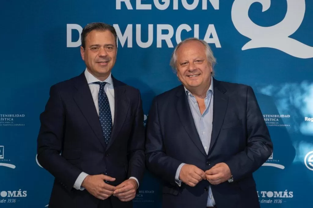 Homenaje de reconcomiendo a las empresas turísticas certificadas con la “Q” y “S”.