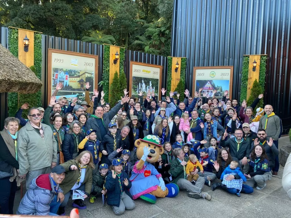 Mini Mundo inaugura el grupo de scouts más pequeño del mundo con presencia de autoridades