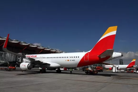 Iberia e Iberia Express, las aerolíneas más puntuales de Europa este verano