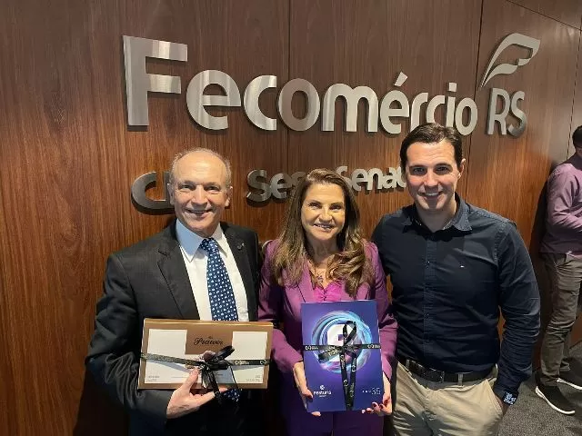 “El turismo es una actividad que, hasta entonces, podía ser un vagón en la rueda de la economía, pero hoy somos una gran locomotora”, dice Marta Rossi durante una reunión de Contur, en Fecomércio-RS