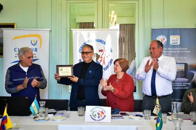 Luis José Chávez presenta principales logros al término de gestión frente a FIPETUR