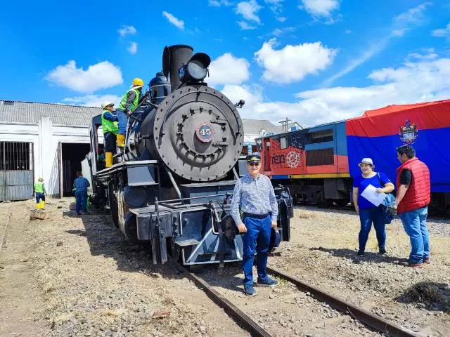 PROYECTO DE REHABILITACIÓN FERROVIARIA INICIA SU OPERACIÓN EN RIOBAMBA