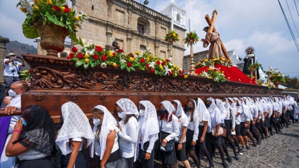 Guatemala expande su oferta como destino de turismo religioso