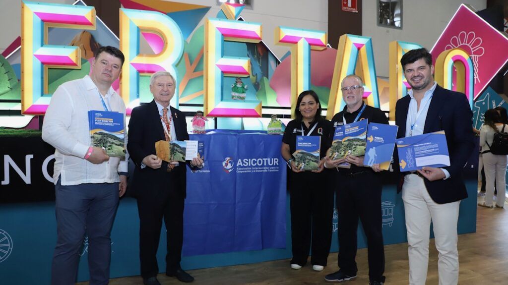 Asicotur presenta el plan director del Camino Iniciático al Camino de Santiago de Compostela de Querétaro en el Tianguis Turístico de México