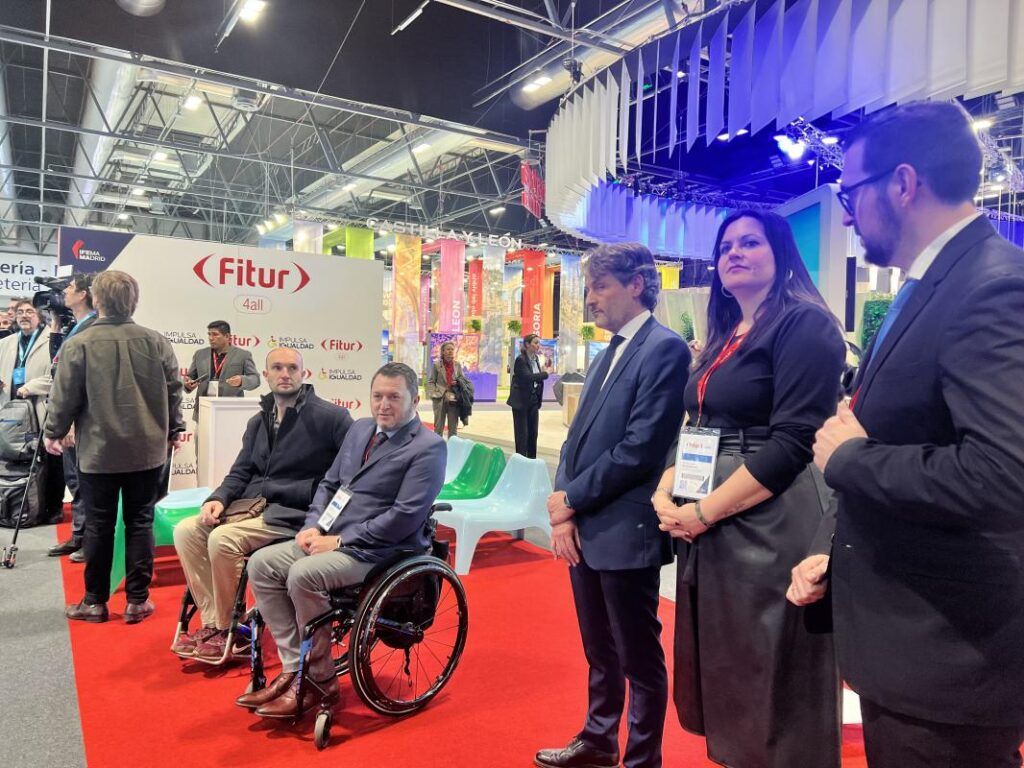 FITUR e IMPULSA IGUALDAD crearán la ‘Guía de Buenas Prácticas en Accesibilidad’ en el sector turístico