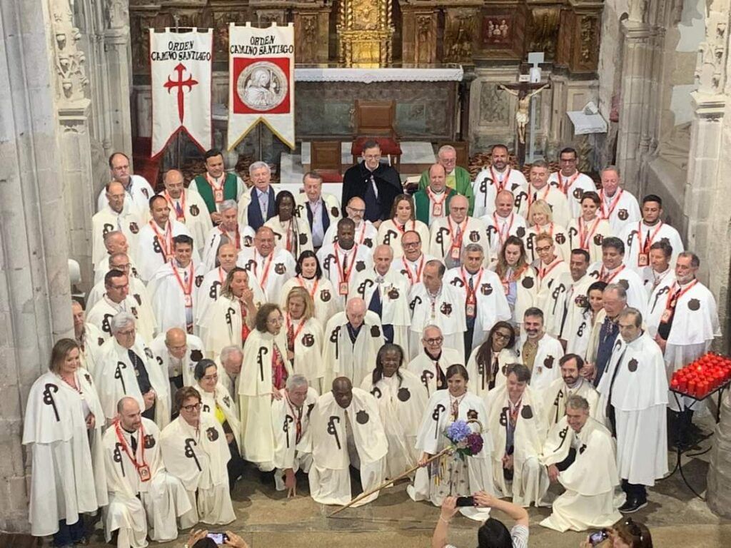 La Orden del Camino de Santiago nombra 42 nuevos miembros de 14 países  en su XXVIII Capitulo General