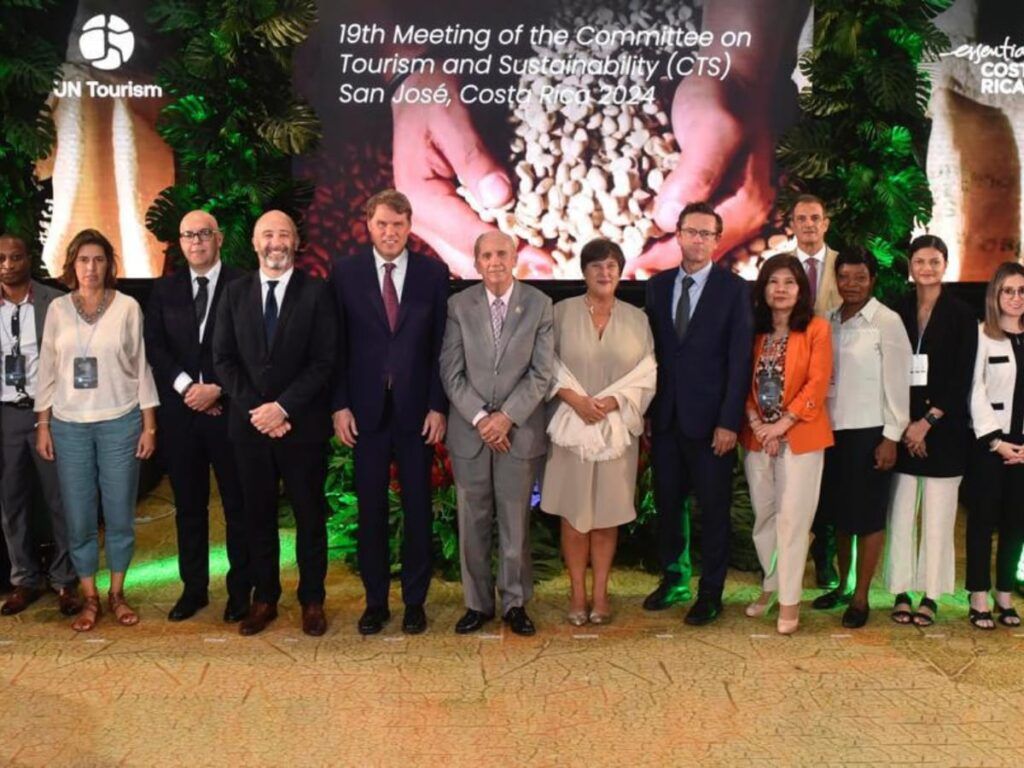Costa Rica reunió a países miembros de ONU Turismo para debatir sobre sostenibilidad Representantes de Croacia, Fiji, Portugal, Uruguay, Islandia y otros países compartieron experiencias relacionadas con turismo y cambio climático durante los dos días del evento