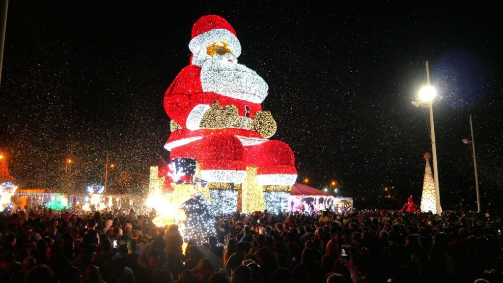 Portugal é o lar do maior e do menor Papai Noel do mundo