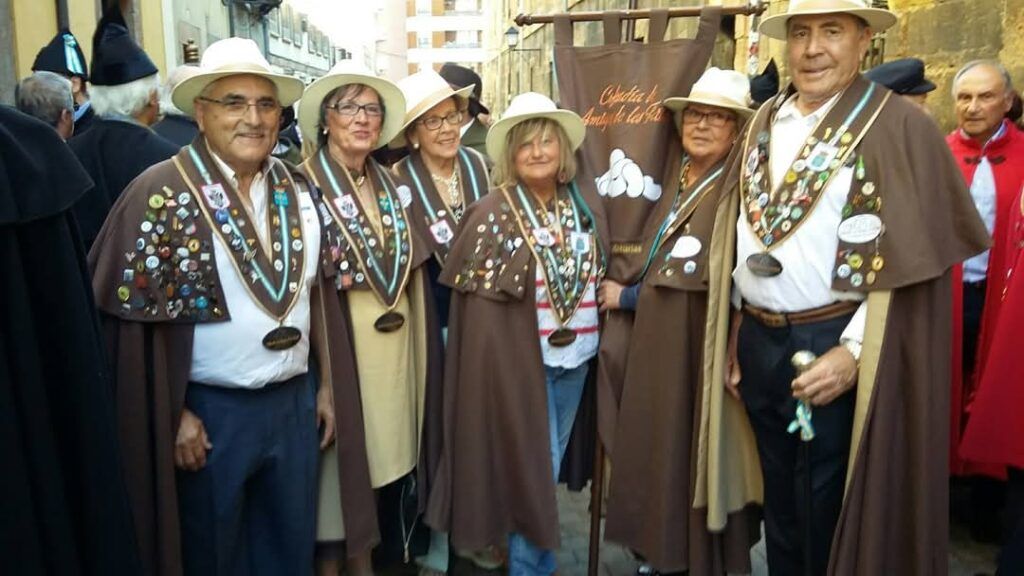 España Principado de Asturias: Villaviciosa se prepara para celebrar el X Gran Capítulo  de la Cofradía de los Amigos de las Fabes